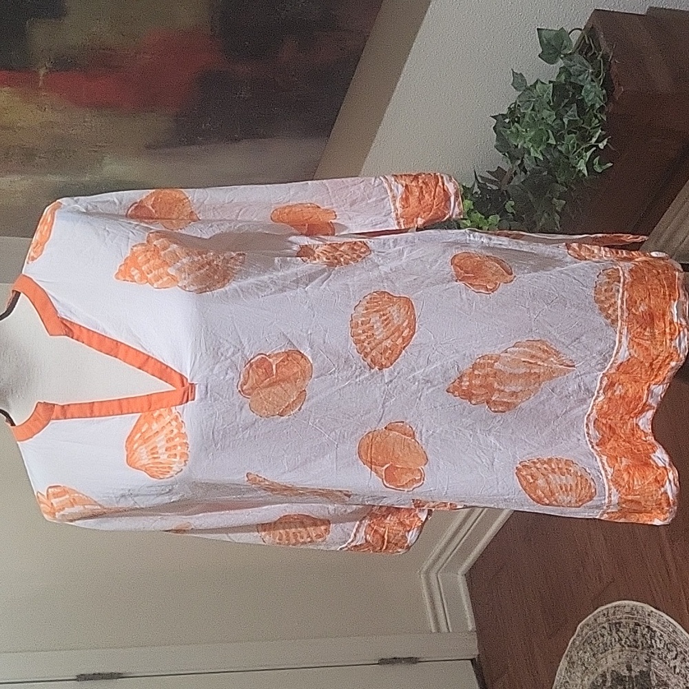 Peppermint Bay Tunic. Size Medium - image 1